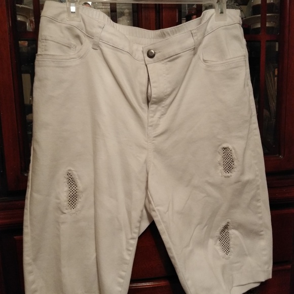 Jean's - Picture 3 of 3